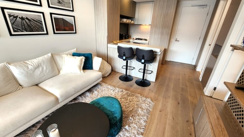 Resort-style Exec 1 Bed w. study in Port Melbourne 7 Holiday Rentals Australia