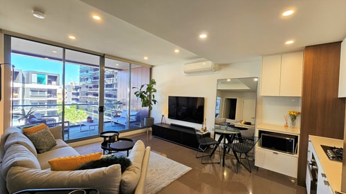 LUXE Waterloo 1 bed with parking, gym & pool 7 Holiday Rentals Australia
