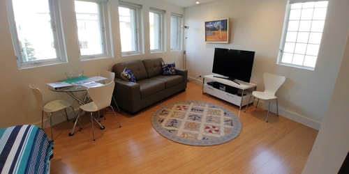 Spacious Studio Surrounded By Great Views 7 Holiday Rentals Australia