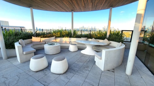 Resort-style Exec 1 Bed w. study in Port Melbourne 27 Holiday Rentals Australia