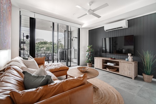 Stylish Escape | 5 min walk to the Beach