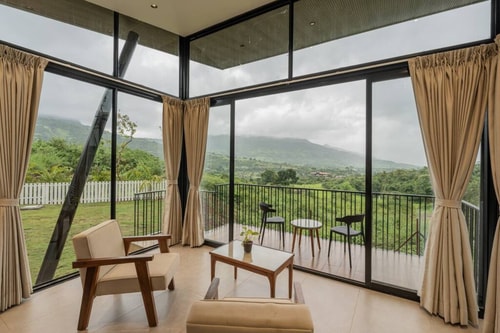 Canopy Cabin with Private Lawn by Tranquil Stays