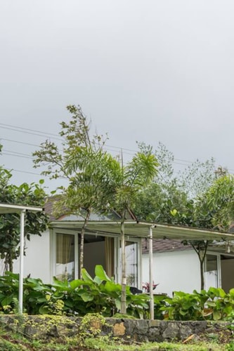 Lakefront Cabin 4 by Tranquil Stays 8 thetranquilstays.com