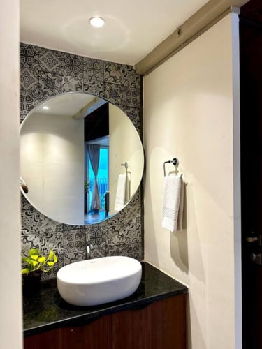 Lakefront Container with Jacuzzi by Tranquil Stays 25 thetranquilstays.com