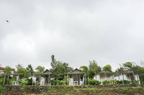 Lakefront Cabin 4 by Tranquil Stays 6 thetranquilstays.com