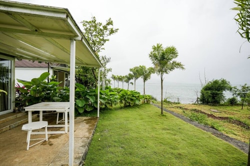 Lakefront Non AC Cabin 2 by Tranquil Stays 22 thetranquilstays.com