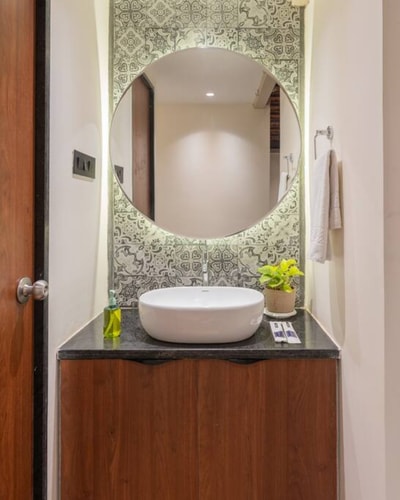 Lakefront Container with Jacuzzi by Tranquil Stays 20 thetranquilstays.com