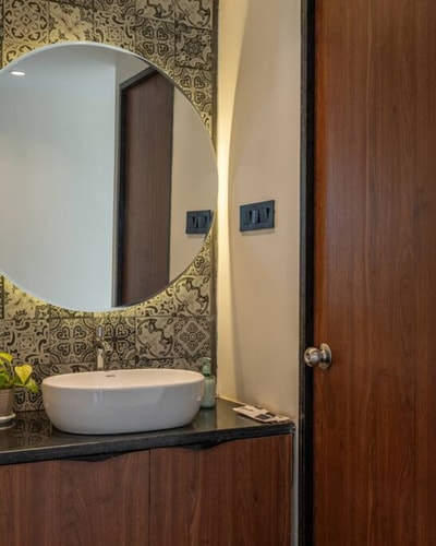 Lakefront Container with Pool by Tranquil Stays 19 thetranquilstays.com