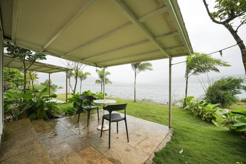 Lakefront Cabin 4 by Tranquil Stays 3 thetranquilstays.com