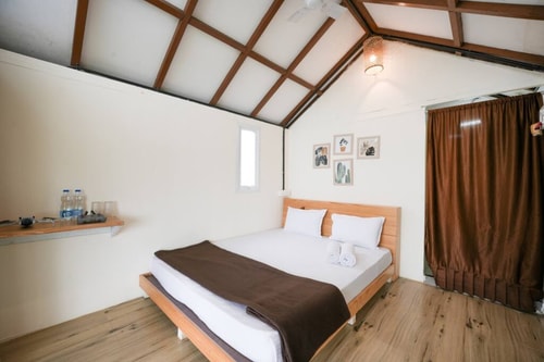 Lakefront Non AC Cabin 2 by Tranquil Stays 28 thetranquilstays.com