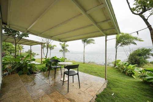 Lakefront Cabin 4 by Tranquil Stays 0 thetranquilstays.com