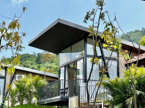 Canopy Cabin with Jacuzzi by Tranquil Stays 5 thetranquilstays.com