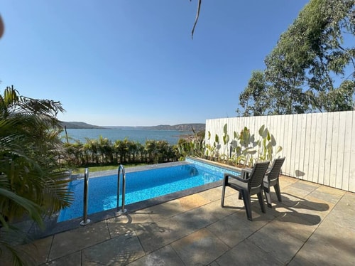 Lakefront Loft 2 Private Pool by Tranquil Stays 1 thetranquilstays.com