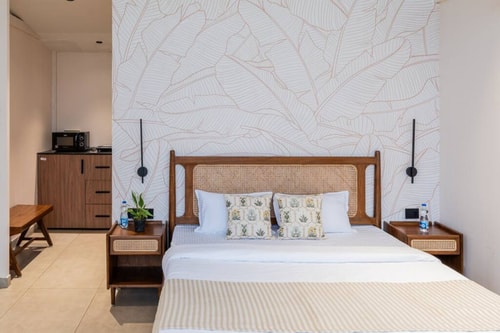 Canopy Cabin with Jacuzzi by Tranquil Stays 8 thetranquilstays.com