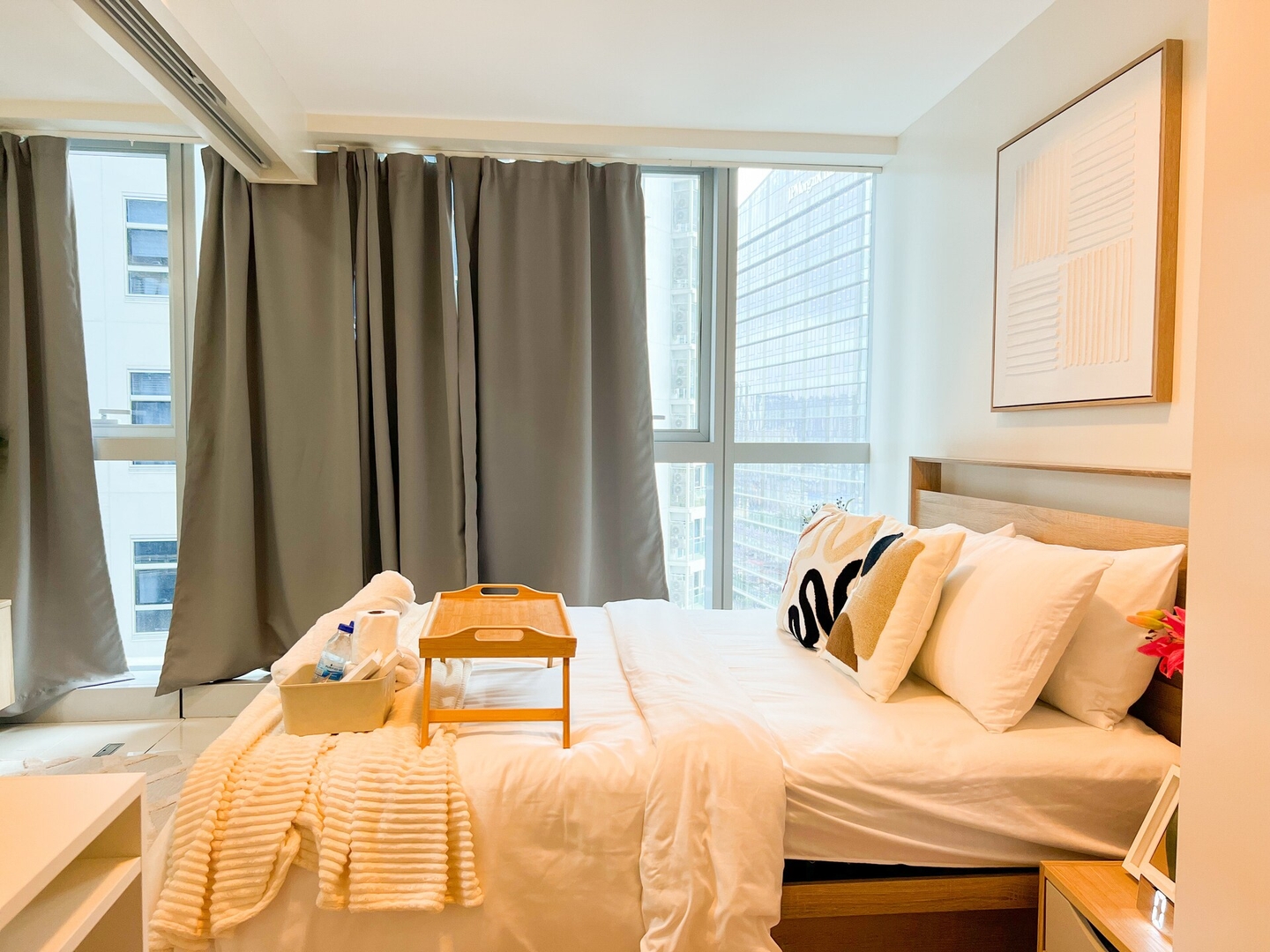 Stylish 1BR Prime BGC Uptown near Hyatt #upt119c 0 Chillhive Staycation
