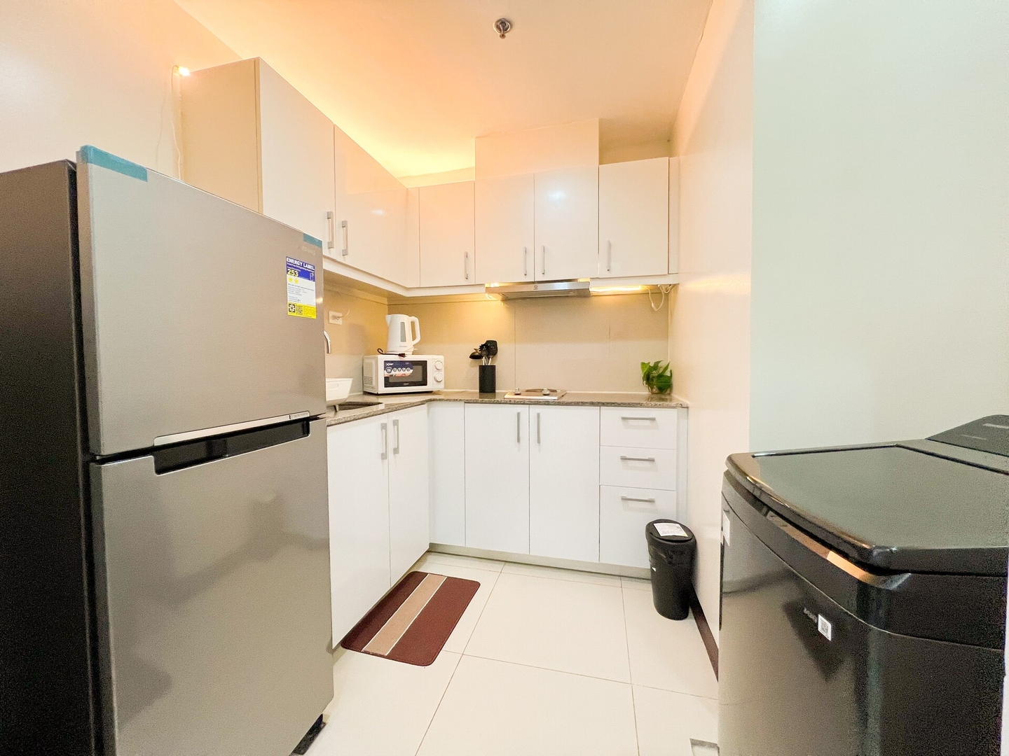 Stylish 1BR Prime BGC Uptown near Hyatt #upt119c 21 Chillhive Staycation