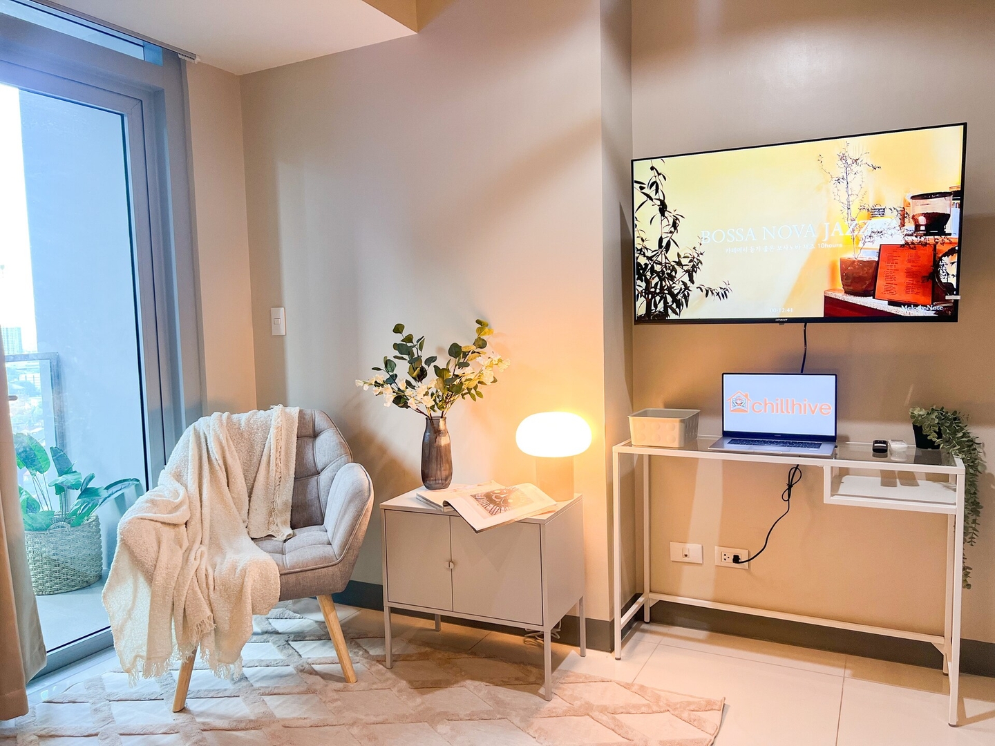 Prime 1BR Condo in the Heart of BGC #upt12j 35 Chillhive Staycation