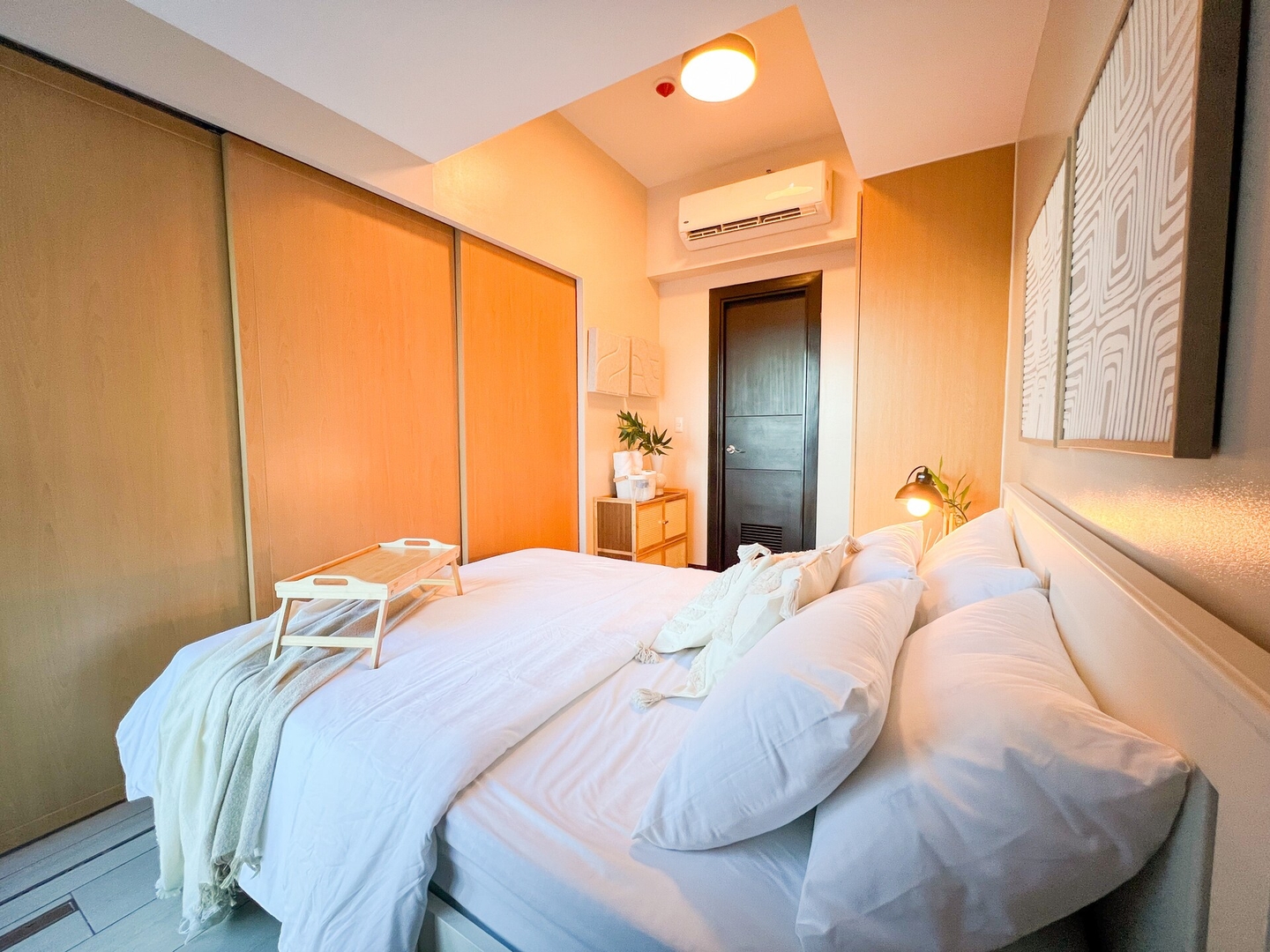 Prime Uptown BGC | Stylish 1BR Getaway #upt1 35j 10 Chillhive Staycation