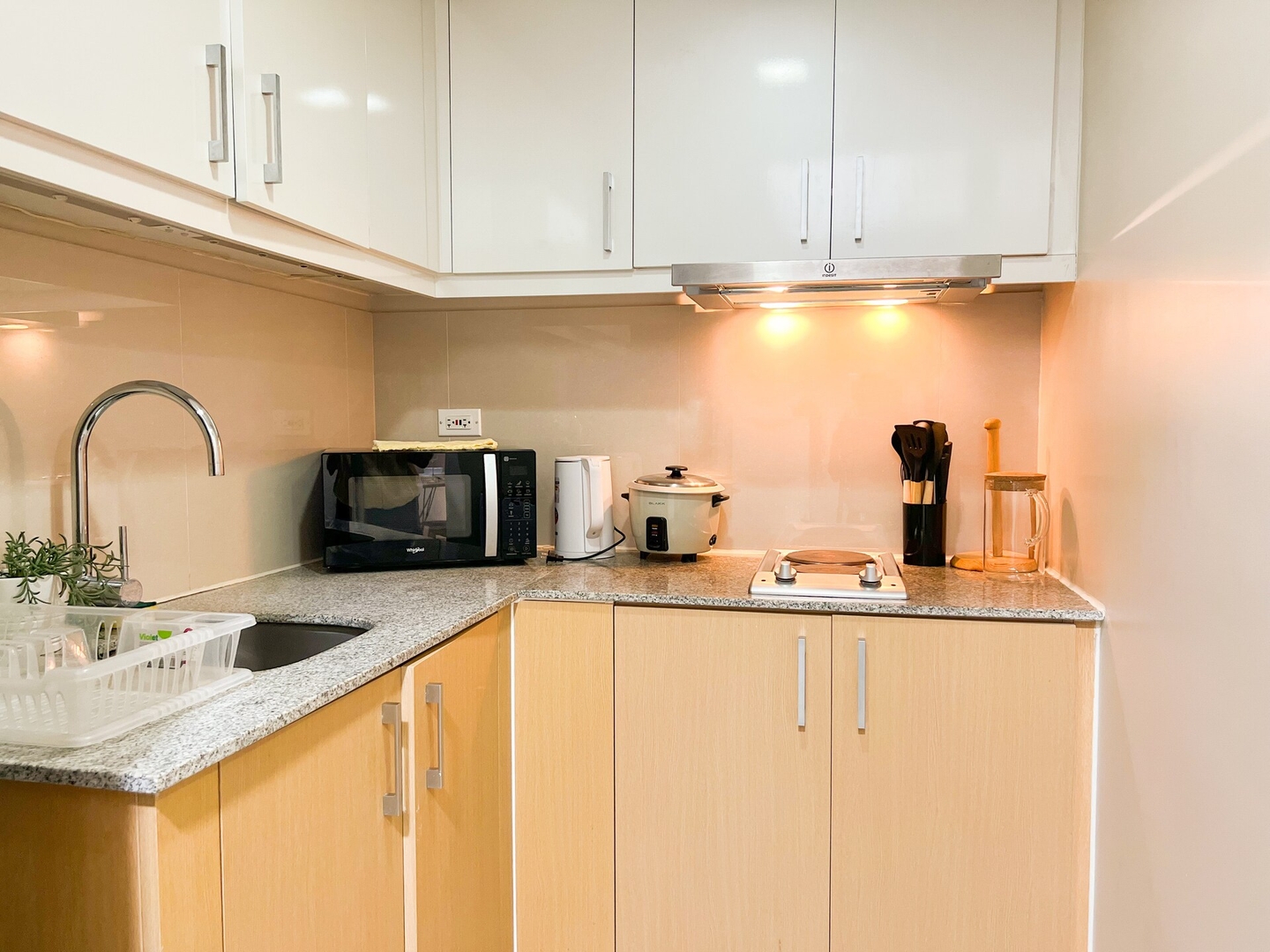 Stylish 1BR in BGC Uptown & Mitsukoshi #UPT126D 2 Chillhive Staycation