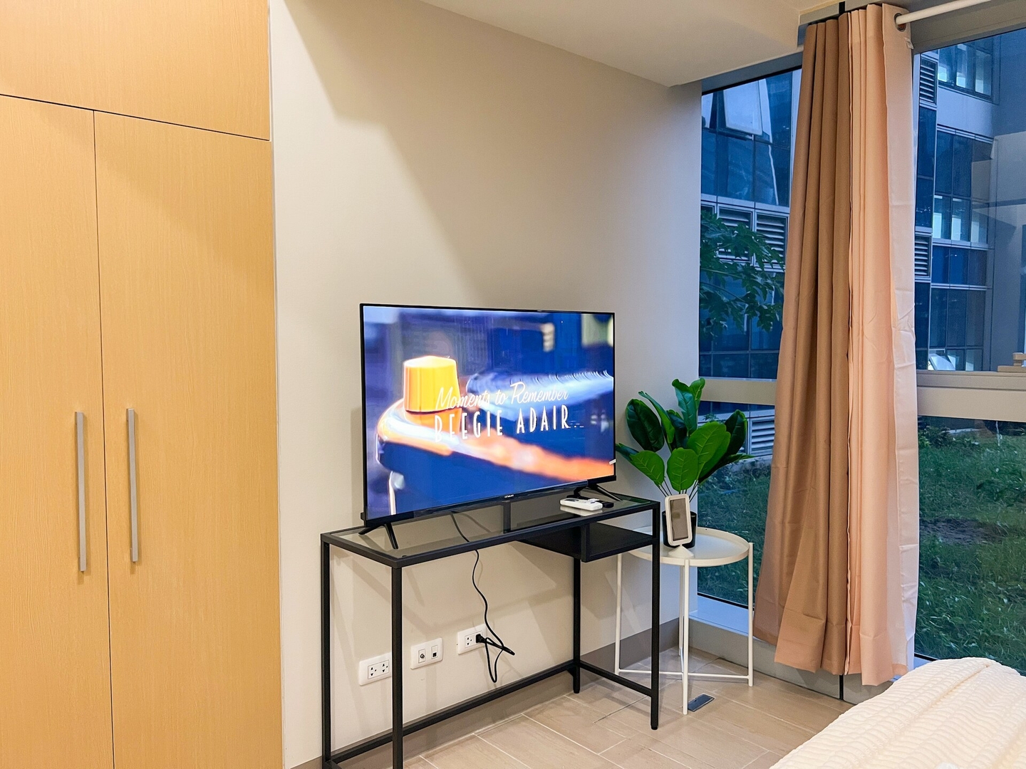 Stylish BGC Condo by Grand Hyatt #upt16k 30 Chillhive Staycation