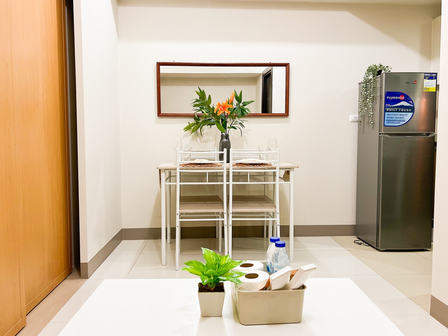 Stylish BGC Condo by Grand Hyatt #upt16k 39 Chillhive Staycation