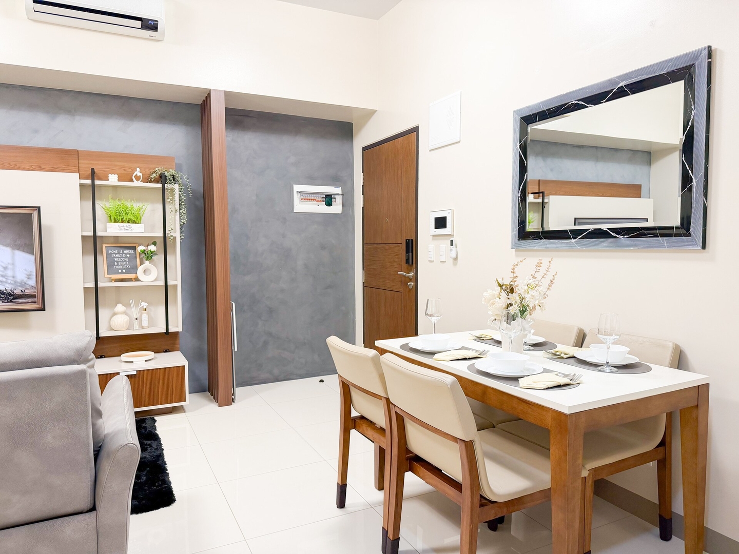 Luxe Condo in the Heart of Uptown BGC #oursw20g 5 Chillhive Staycation