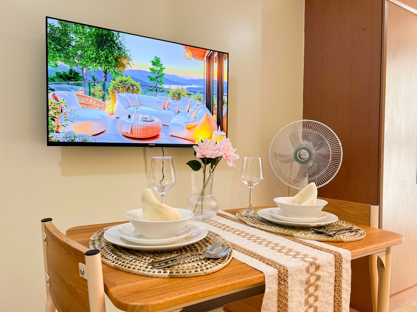 Cozy BGC Condo, Venice Grand Canal #vlrtc18e 32 Chillhive Staycation