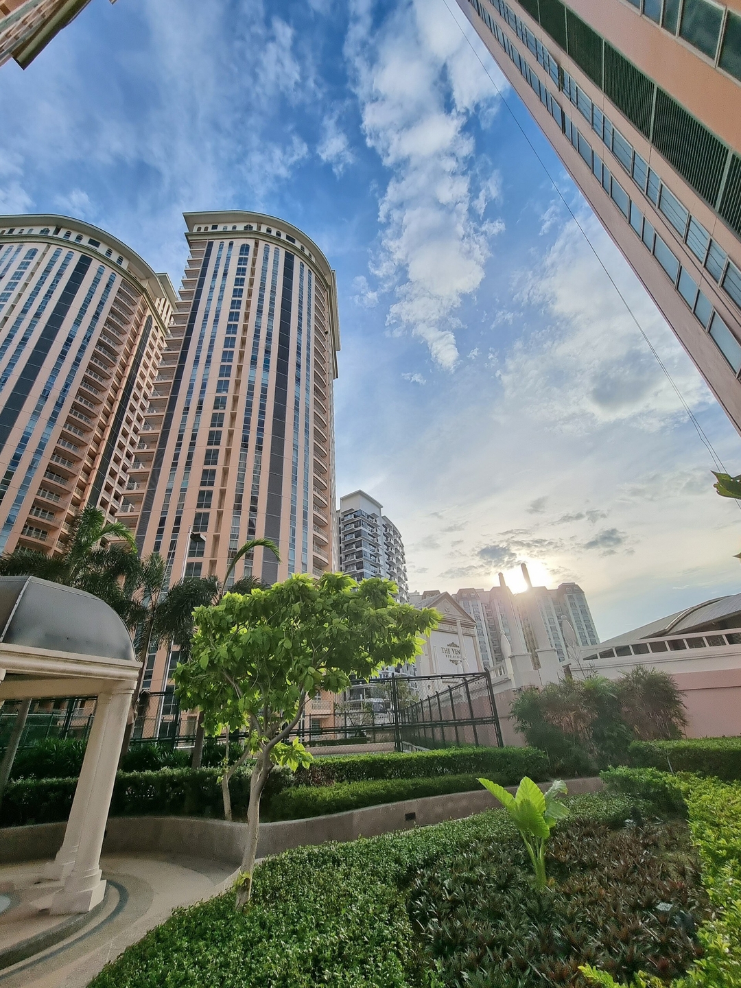 BGC Prime Condo, Venice Grand Canal #vlra23j 13 Chillhive Staycation