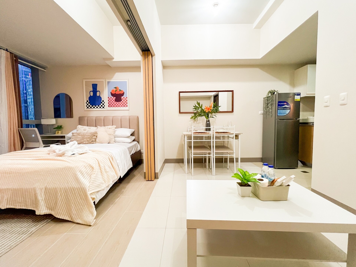 Stylish BGC Condo by Grand Hyatt #upt16k 41 Chillhive Staycation