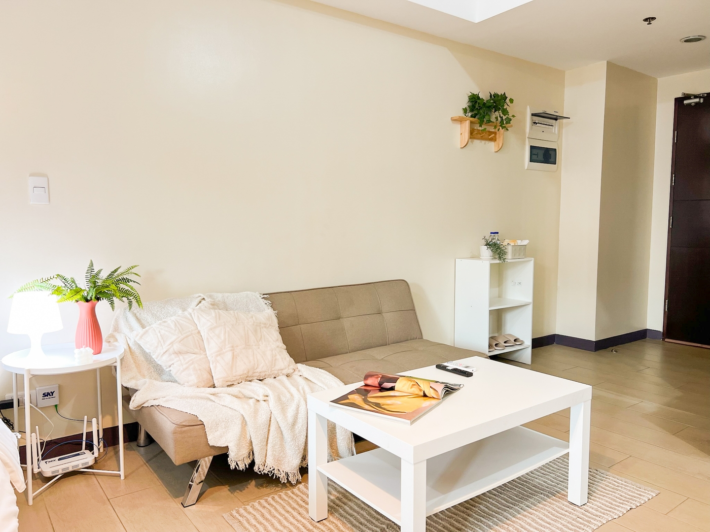 Prime BGC Condo Next to Venice Mall #vlrtc17e 38 Chillhive Staycation