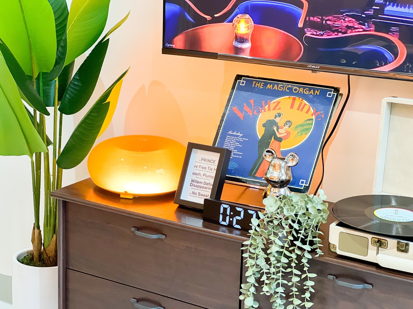 Prime BGC 1BR Near Grand Hyatt & Malls #upt215e 7 Chillhive Staycation