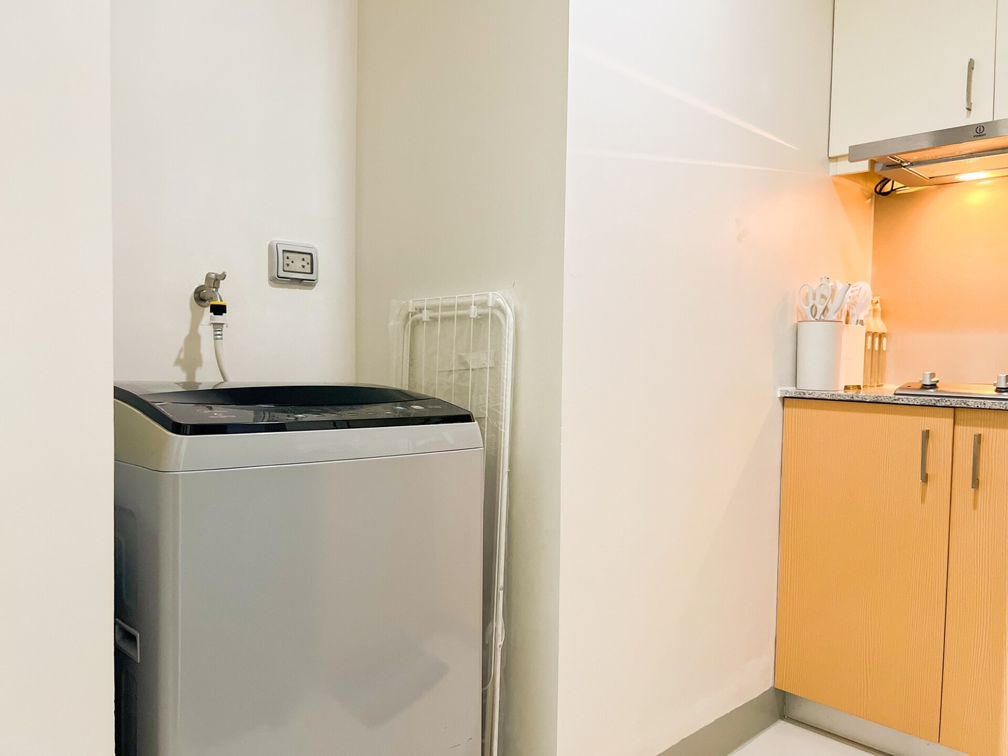 Prime BGC 1BR Near Grand Hyatt & Malls #upt215e 17 Chillhive Staycation