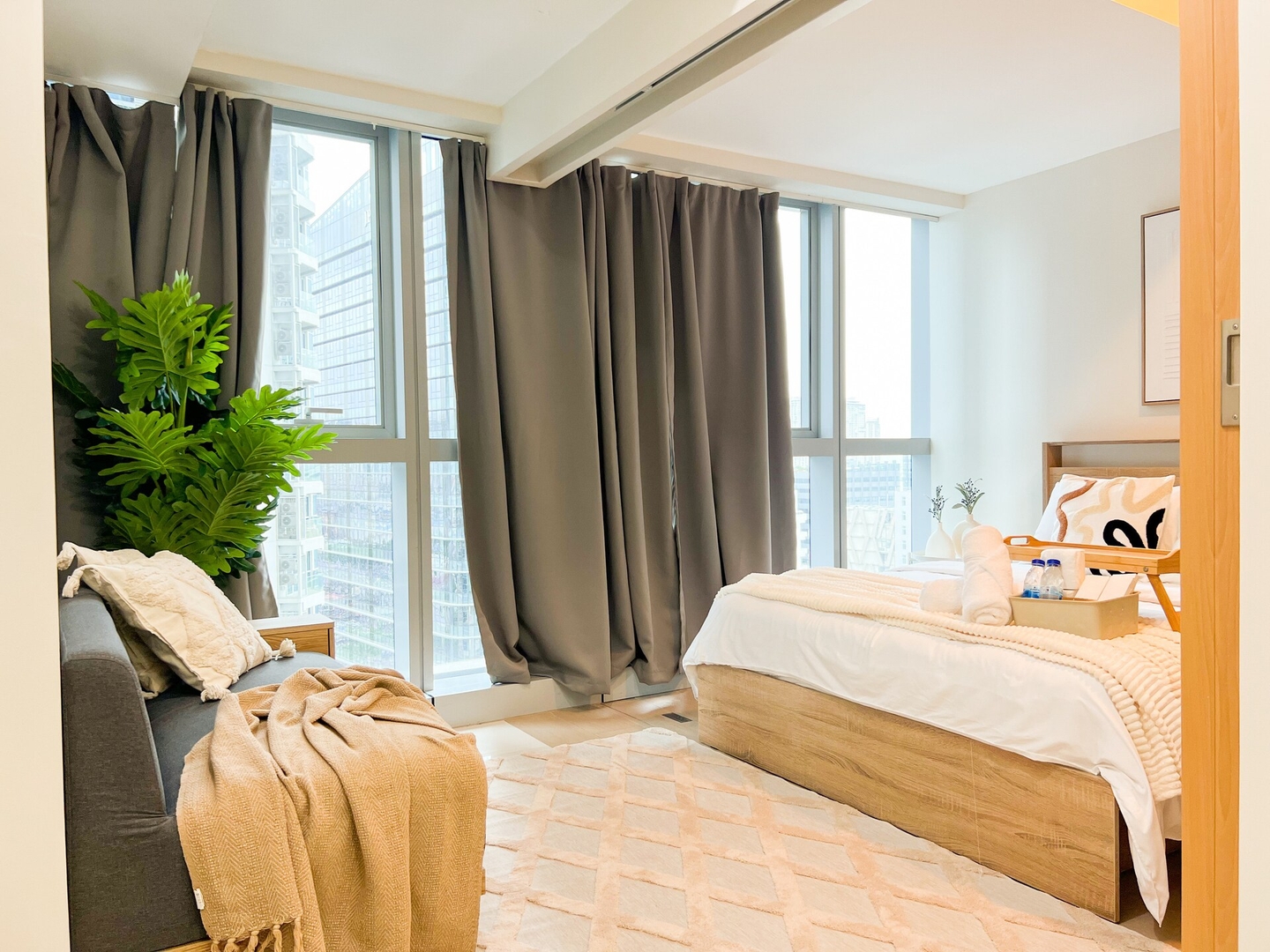 Stylish 1BR Prime BGC Uptown near Hyatt #upt119c 15 Chillhive Staycation