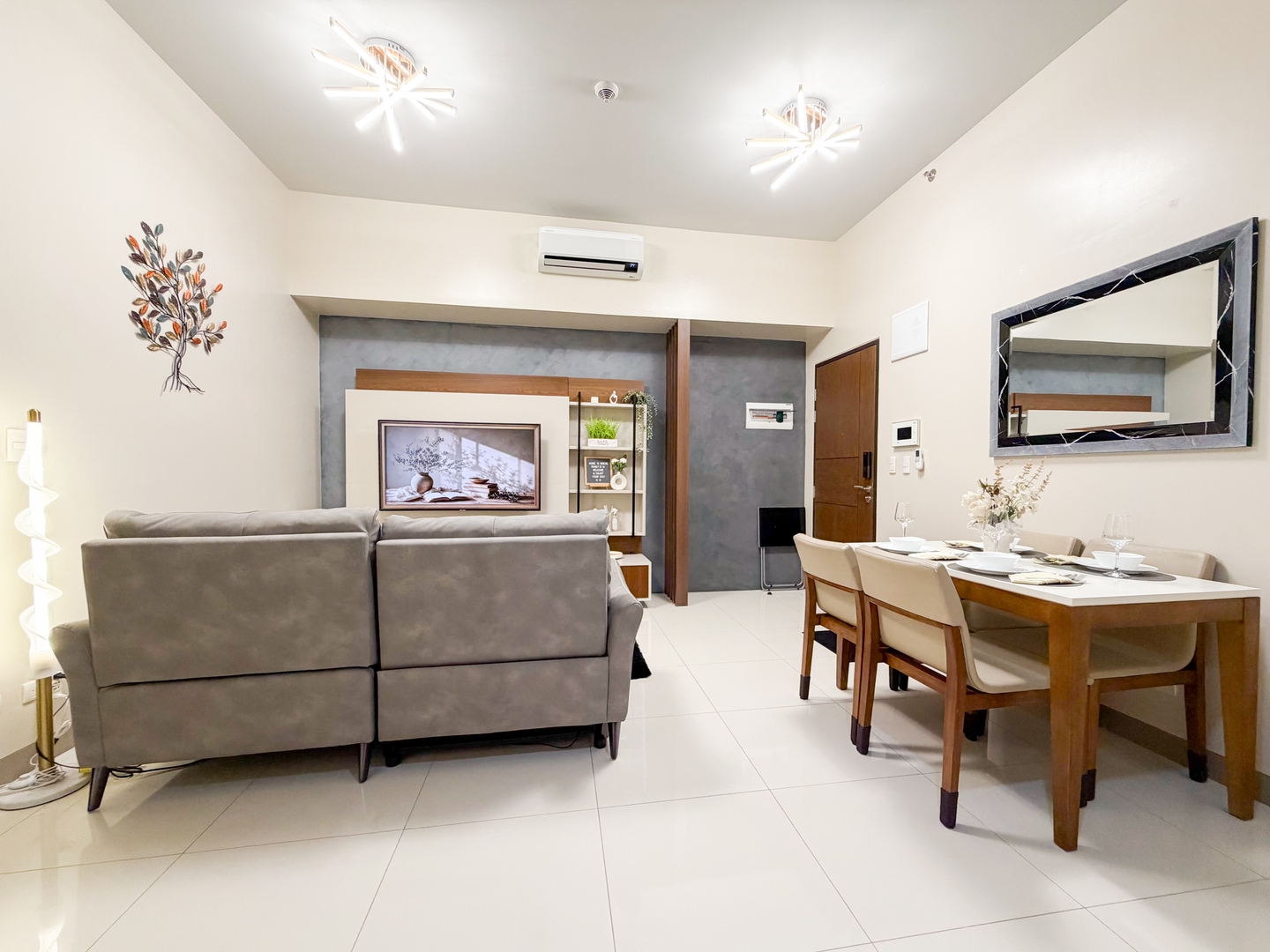 Luxe Condo in the Heart of Uptown BGC #oursw20g 22 Chillhive Staycation