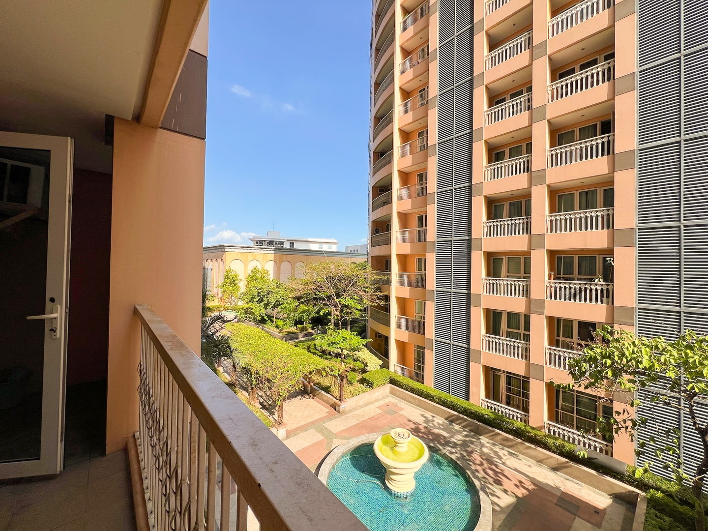 Luxury BGC Condo, Venice Grand Canal #vlrc5h 31 Chillhive Staycation