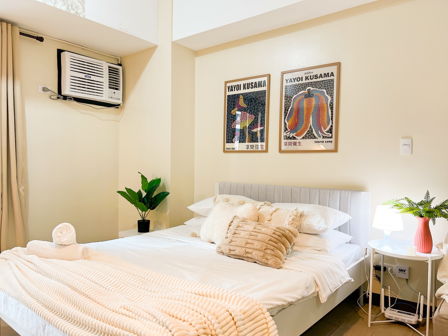 Prime BGC Condo Next to Venice Mall #vlrtc17e 26 Chillhive Staycation