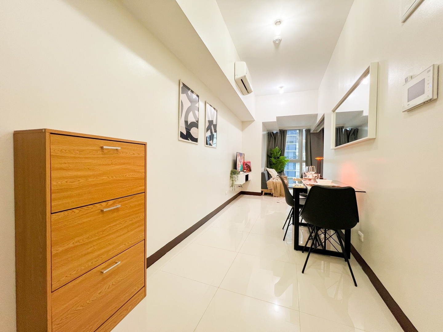 Stylish 1BR Prime BGC Uptown near Hyatt #upt119c 20 Chillhive Staycation