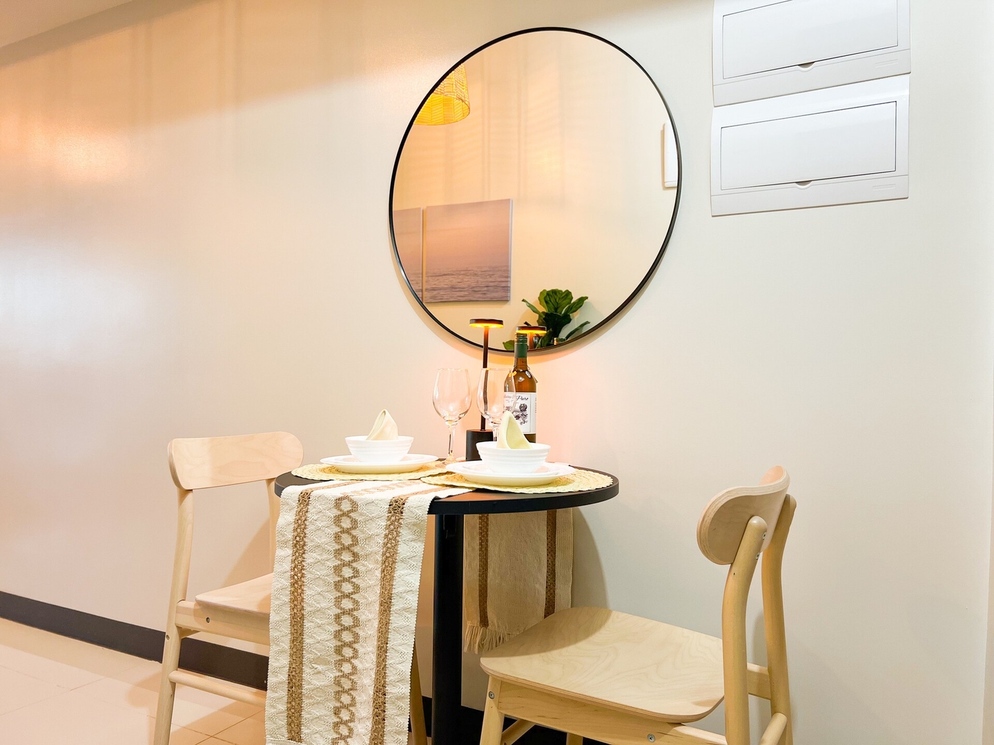 Prime Uptown BGC | Stylish 1BR Getaway #upt1 35j 16 Chillhive Staycation