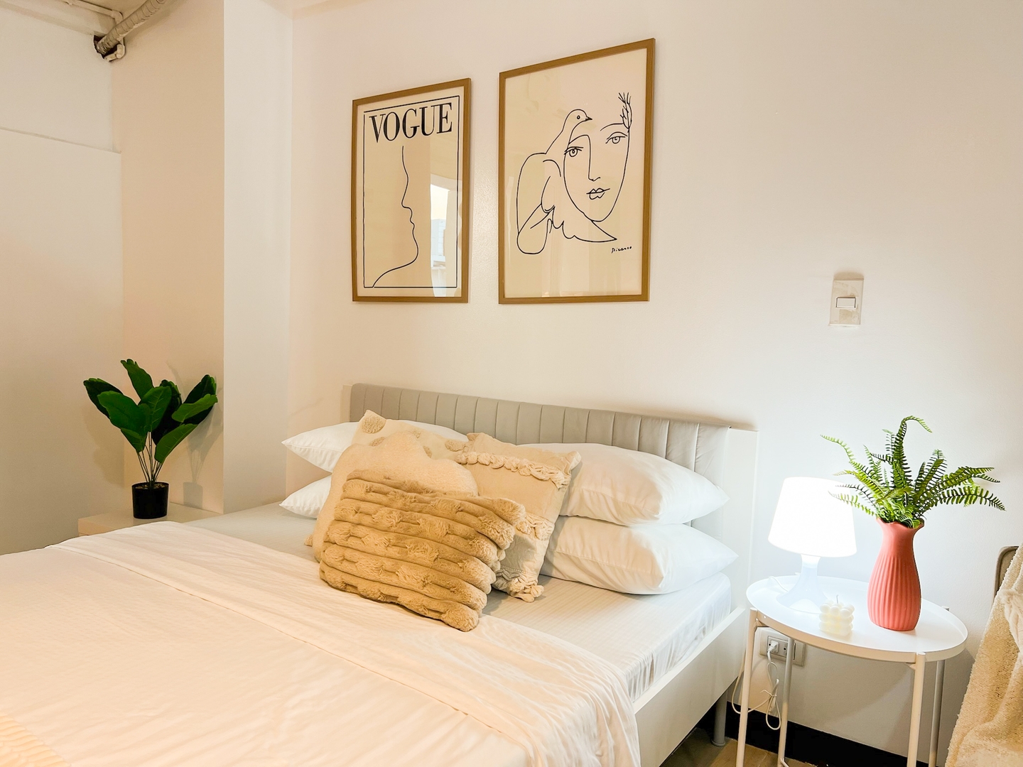 BGC Luxury, Venice Grand Canal Mall #vlrtc27c 10 Chillhive Staycation