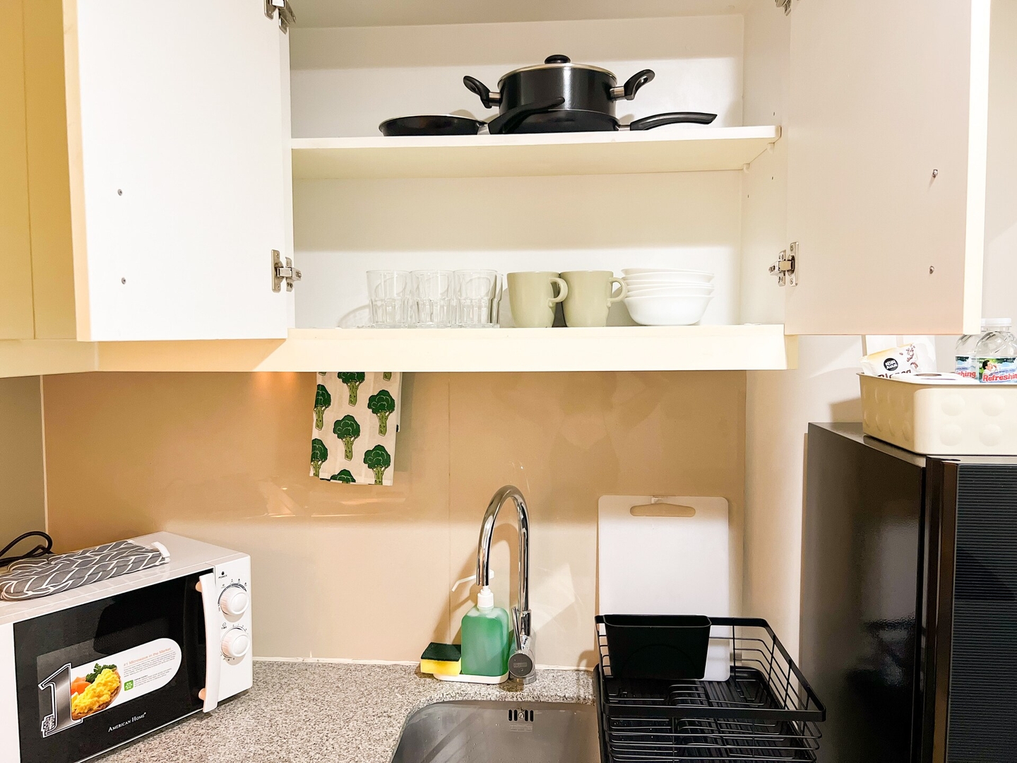 Prime BGC 1BR Near Grand Hyatt & Malls #upt215e 15 Chillhive Staycation