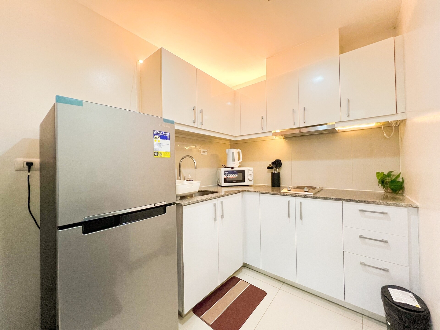 Stylish 1BR Prime BGC Uptown near Hyatt #upt119c 24 Chillhive Staycation