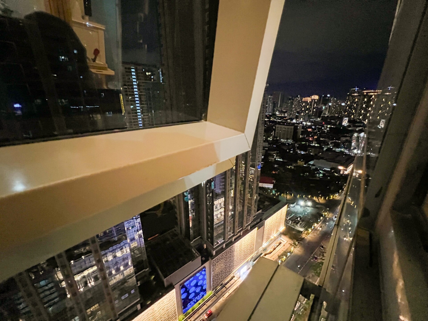 Luxe 1BR at BGC Uptown Parksuites #upt129p 28 Chillhive Staycation