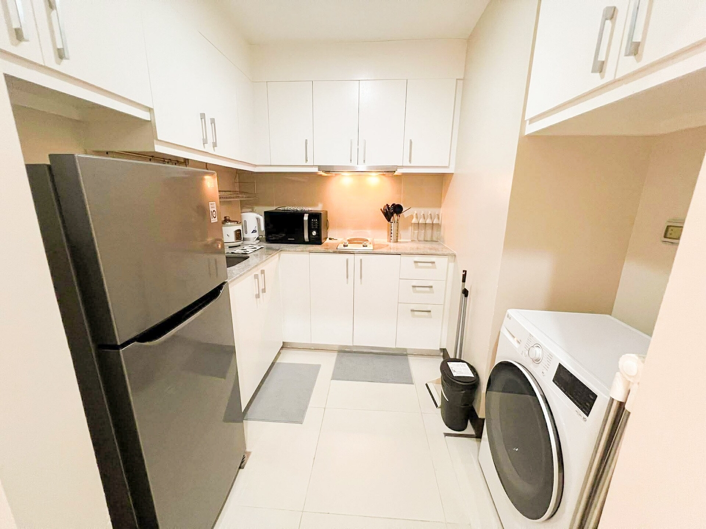 Luxe 1BR at BGC Uptown Parksuites #upt129p 6 Chillhive Staycation