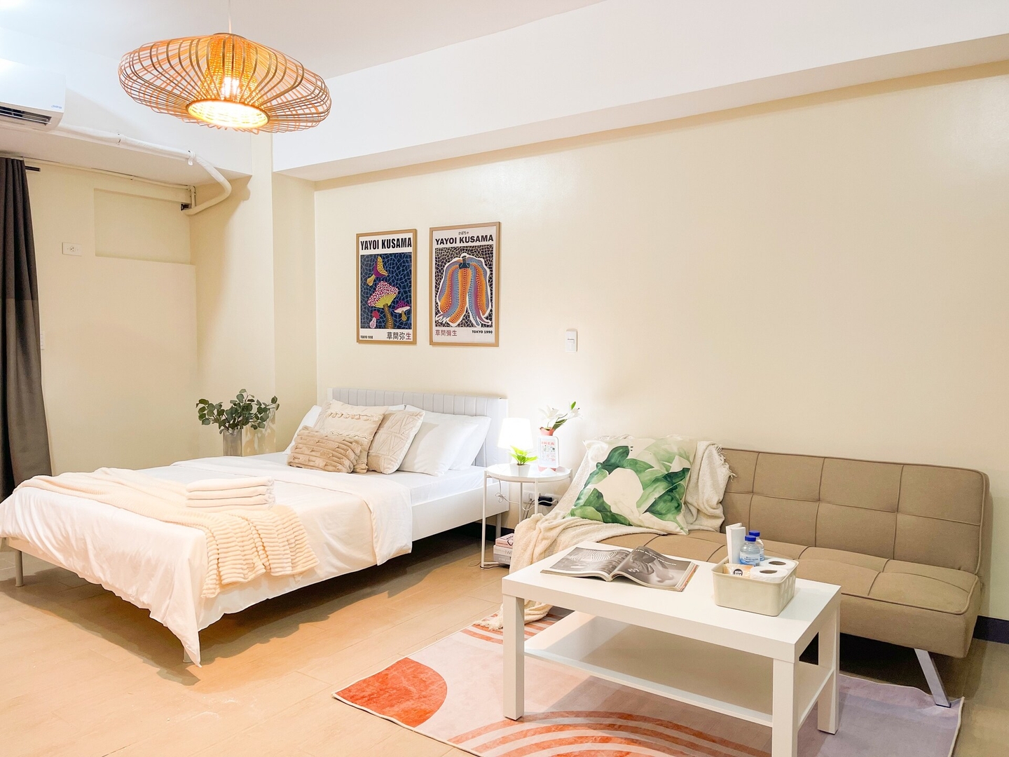 Prime BGC Condo Next to Venice Mall #vlrtc17e 17 Chillhive Staycation