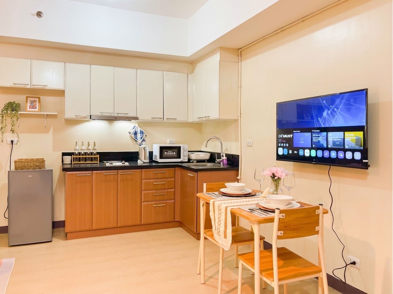 Stylish 1BR Venice Mall, Pool, Fast WiFi #vlrtc17e 10 Chillhive Staycation