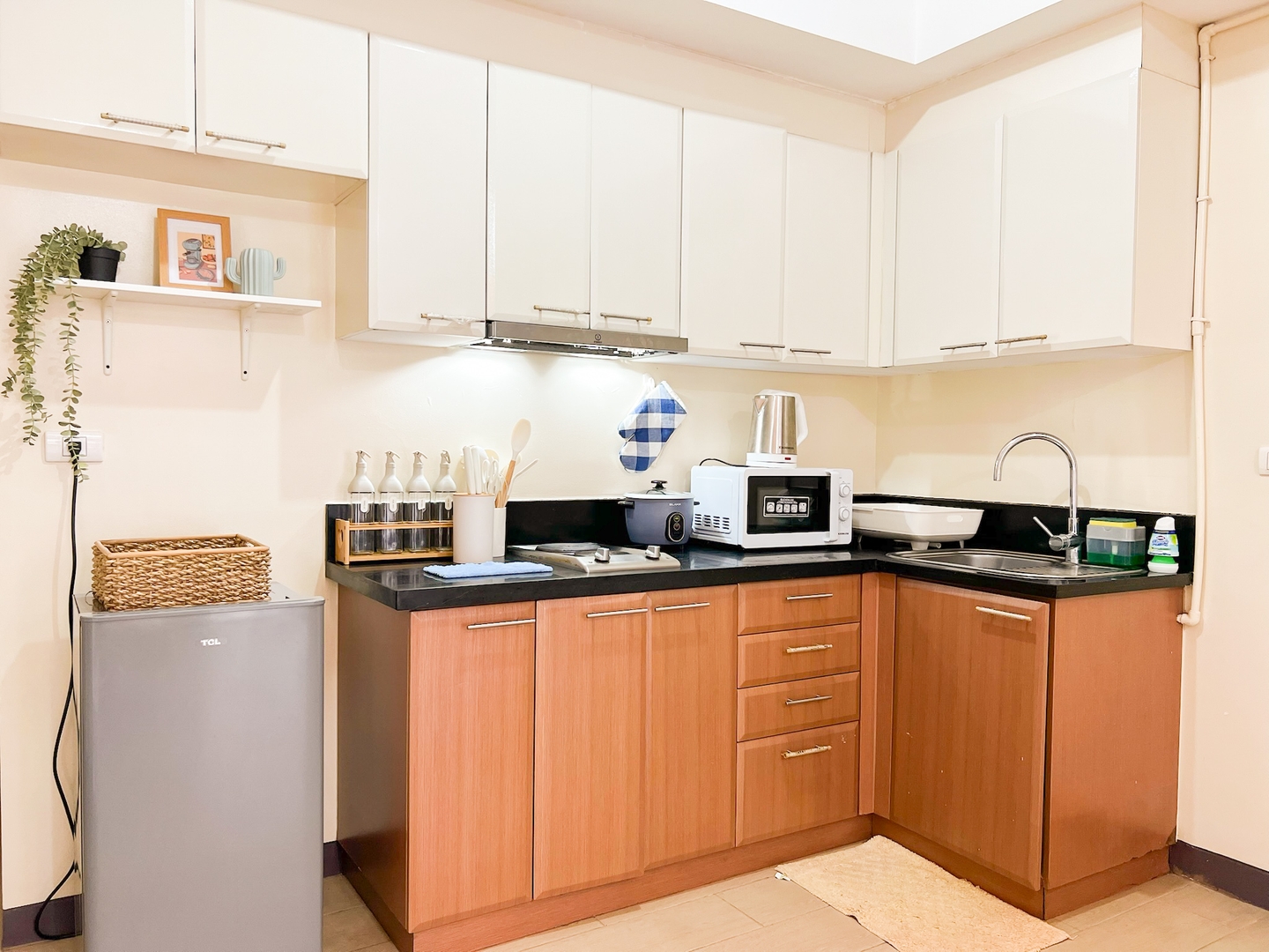 Prime BGC Condo Next to Venice Mall #vlrtc17e 32 Chillhive Staycation