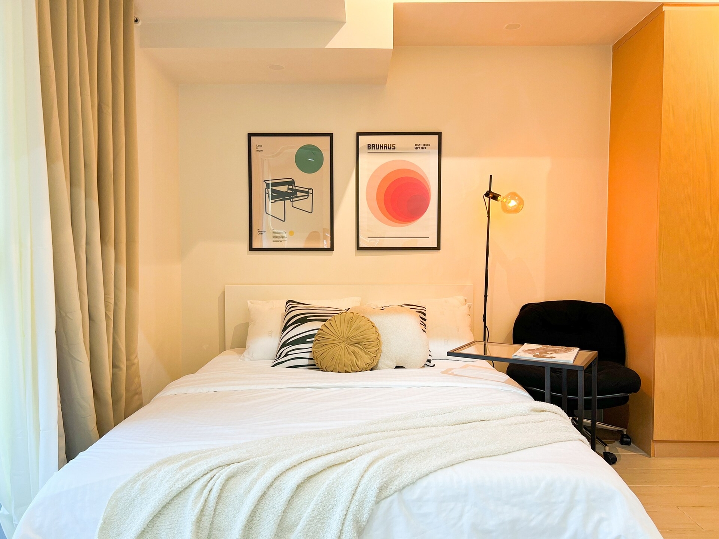 Prime BGC 1BR Near Grand Hyatt & Malls #upt215e 1 Chillhive Staycation