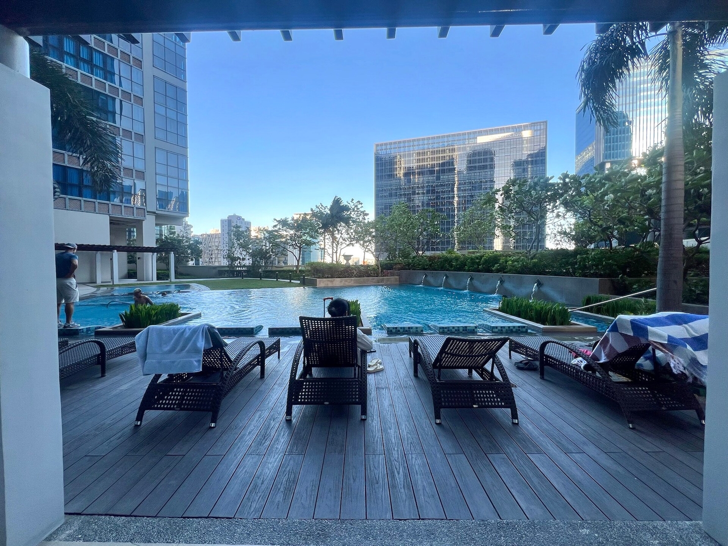 Prime Uptown BGC | Stylish 1BR Getaway #upt1 35j 24 Chillhive Staycation