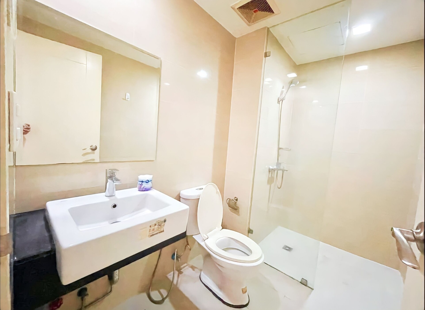 Luxury BGC Condo, Venice Grand Canal #vlrc5h 9 Chillhive Staycation