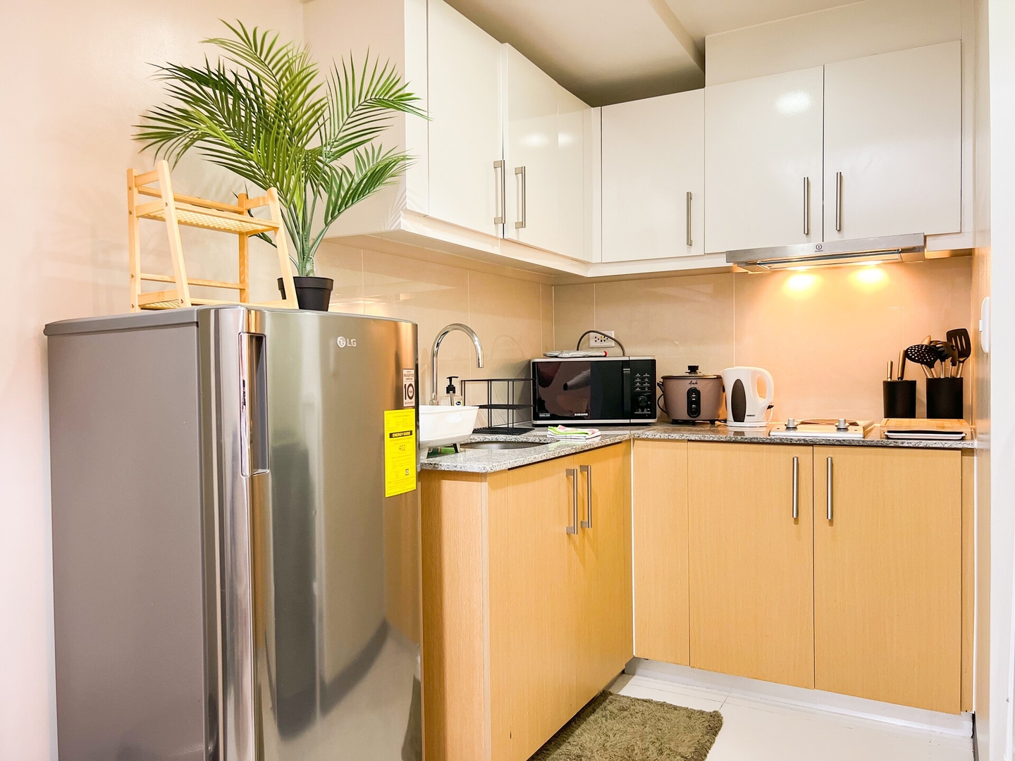 Prime Uptown BGC | Stylish 1BR Getaway #upt1 35j 18 Chillhive Staycation